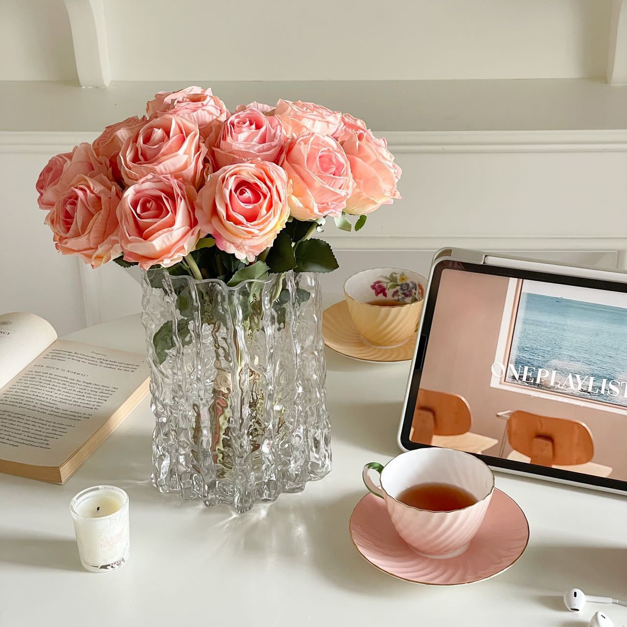 45cm Bukett aus künstlichen rosa Rosen mit gebräunten Blattspitzen