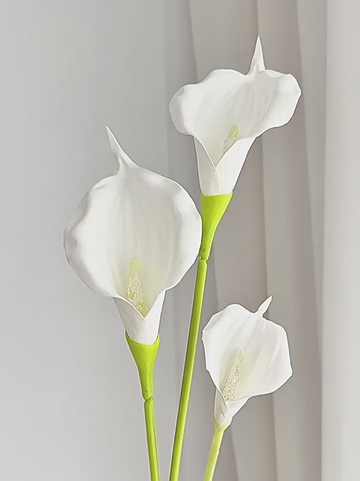 Weiße künstliche Calla-Lilien mit realistischem Griff - Perfect für Hausdekoration