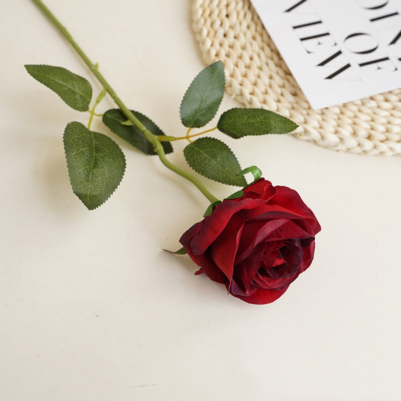 12 Stück Künstliche Rosen, Einzelne Langstielige Künstliche Dunkelrote Rosen, Realistische Kunstrosen für Hochzeitsdeko Brautsträuß Heiratsantrag Geburtstag Party Haus Garten Decor