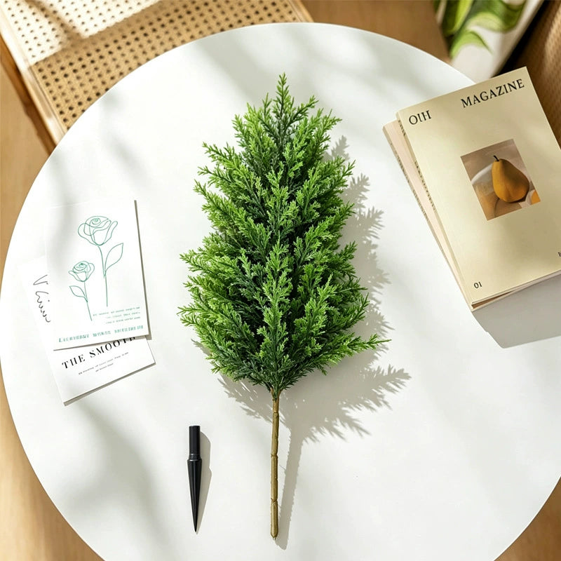 Künstliche Zypresse 70 cm, Realistische Konifere Kunstpflanze, Immergrüner Deko-Busch für Zuhause, Büro, Gastronomie & Events, Pflegeleicht