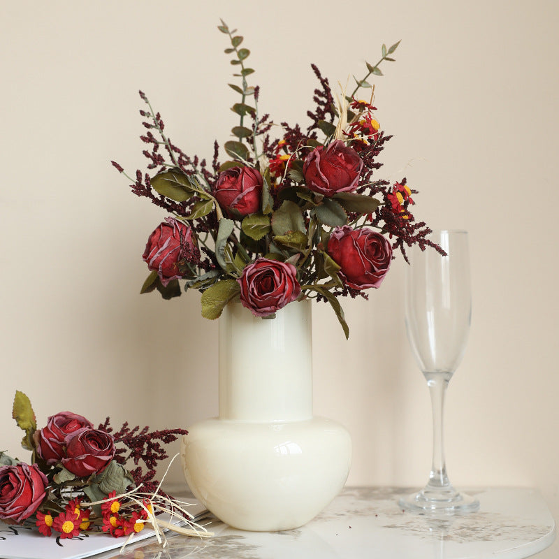 Kunstblumenstrauß Herbstfarben 36 cm, täuschend echte Rosen & Chrysanthemen mit gebrannten Kanten, ideal für Hochzeitsdeko, Vase, Tischdeko, Grabschmuck