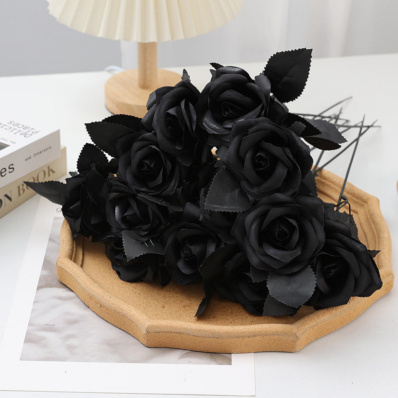 5x Schwarze Rosen künstlich 39cm, Realistische Kunstblumen im Gothic-Stil, Dekoration für Halloween, Hochzeit, Vase, Langlebige Stielblumen