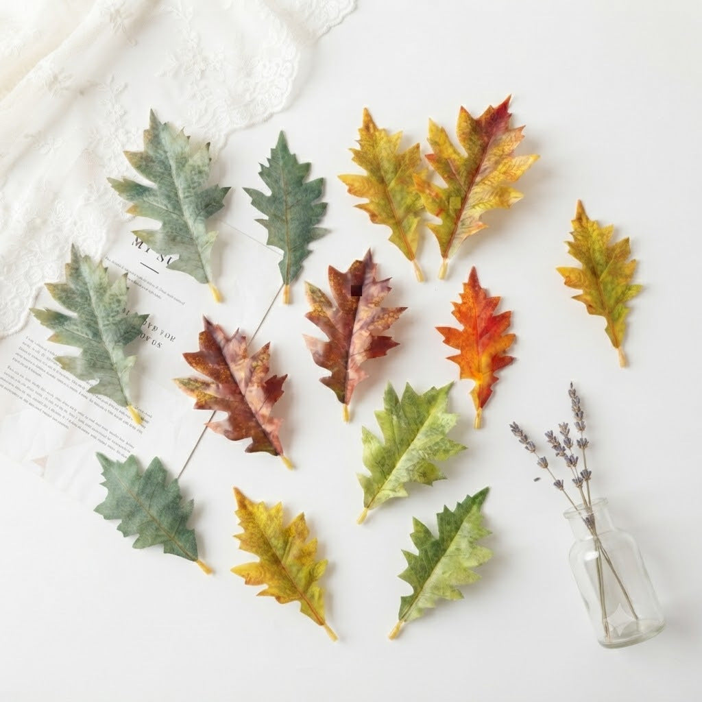 Künstliche Eichenblätter 50er-Pack, 11,5 & 14 cm, Täuschend echte Dekoblätter mit Stiel für Basteln, Herbstdeko, Hochzeit & Floristik