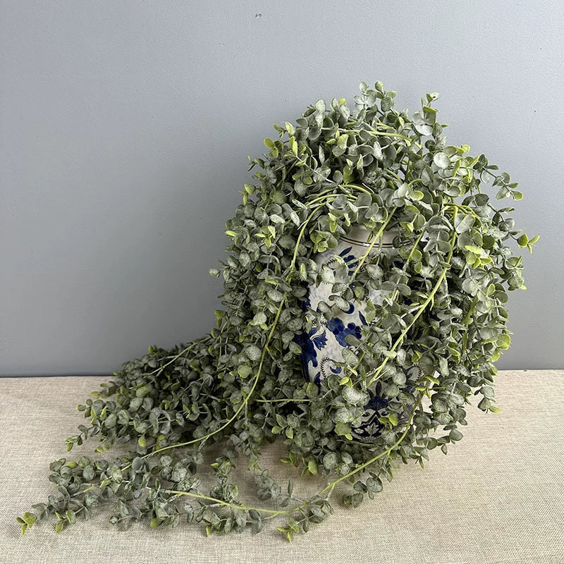 Künstliche Eukalyptus Hängepflanze 83 cm, Realistische Pflanzengirlande, Lebensechte Kunstpflanze für Wanddeko, Hochzeit, Gastronomie & Zuhause