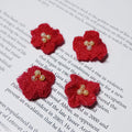 5er Set Gestrickte Gänseblümchen 3cm, Wollblumen Applikationen in warmen Farbtönen, Handarbeit Deko zum Basteln, für DIY Haarschmuck, Geschenkverpackung, Hochzeit