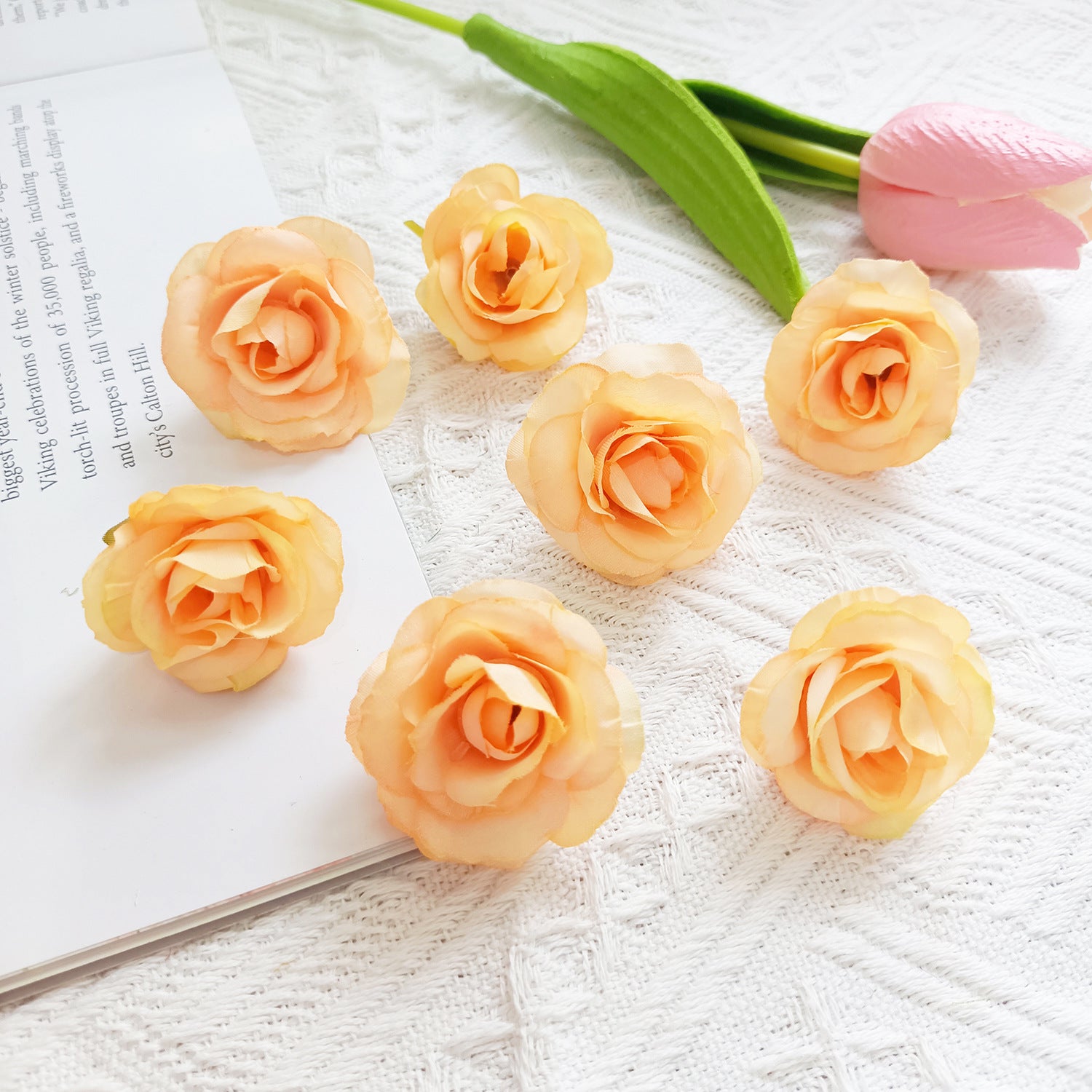 10x Künstliche Rosenköpfe Vintage (4 cm), Hochwertige Seidenblumen für DIY, Hochzeit, Anstecker, Gestecke, Tischdekoration, Basteln