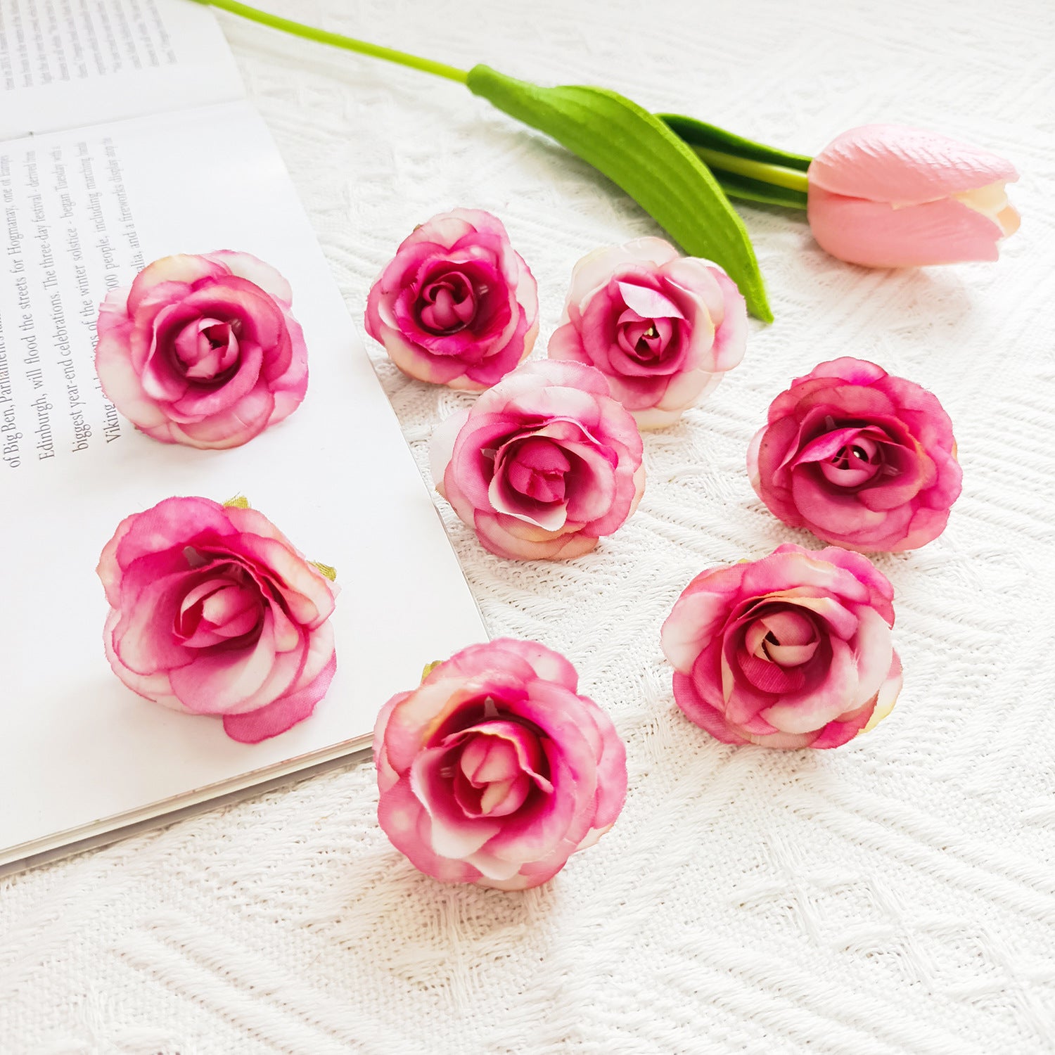 10x Künstliche Rosenköpfe Vintage (4 cm), Hochwertige Seidenblumen für DIY, Hochzeit, Anstecker, Gestecke, Tischdekoration, Basteln
