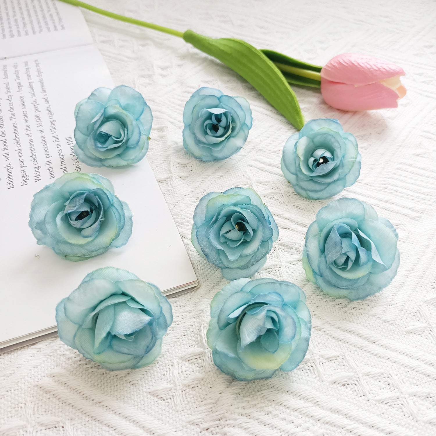 10x Künstliche Rosenköpfe Vintage (4 cm), Hochwertige Seidenblumen für DIY, Hochzeit, Anstecker, Gestecke, Tischdekoration, Basteln