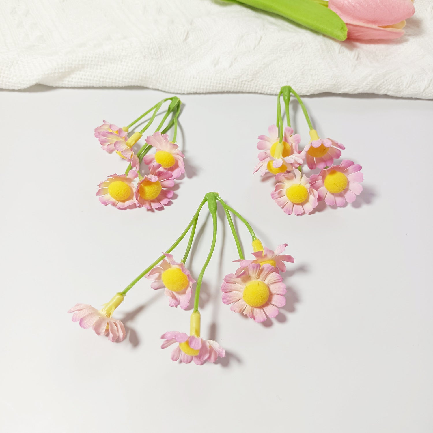 Künstliche kleine Gänseblümchen, 20 Stück, 2cm x 2cm x 7cm, realistisch, DIY, Hochzeitsdekoration, Geschenkverpackung, Floristik