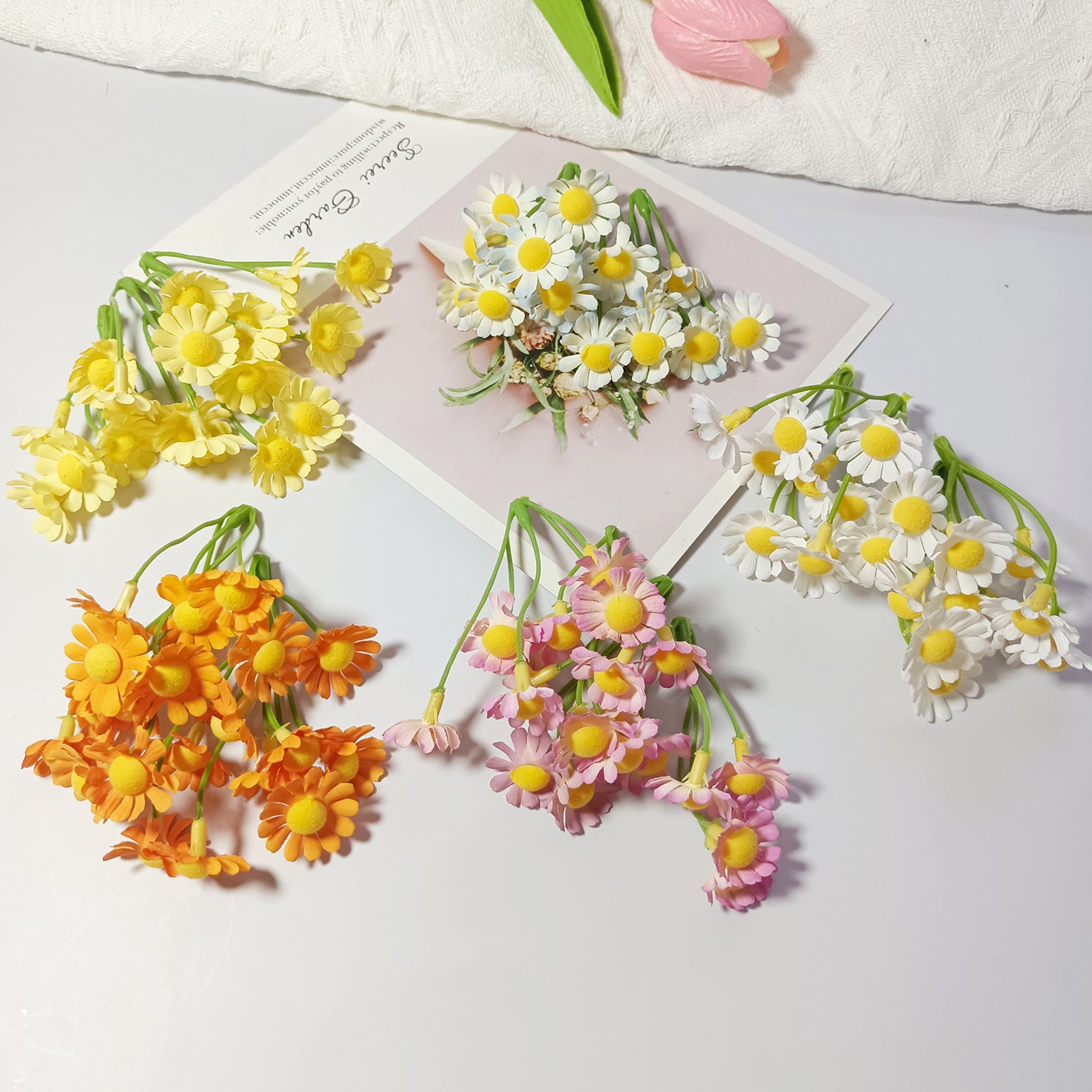 Künstliche kleine Gänseblümchen, 20 Stück, 2cm x 2cm x 7cm, realistisch, DIY, Hochzeitsdekoration, Geschenkverpackung, Floristik
