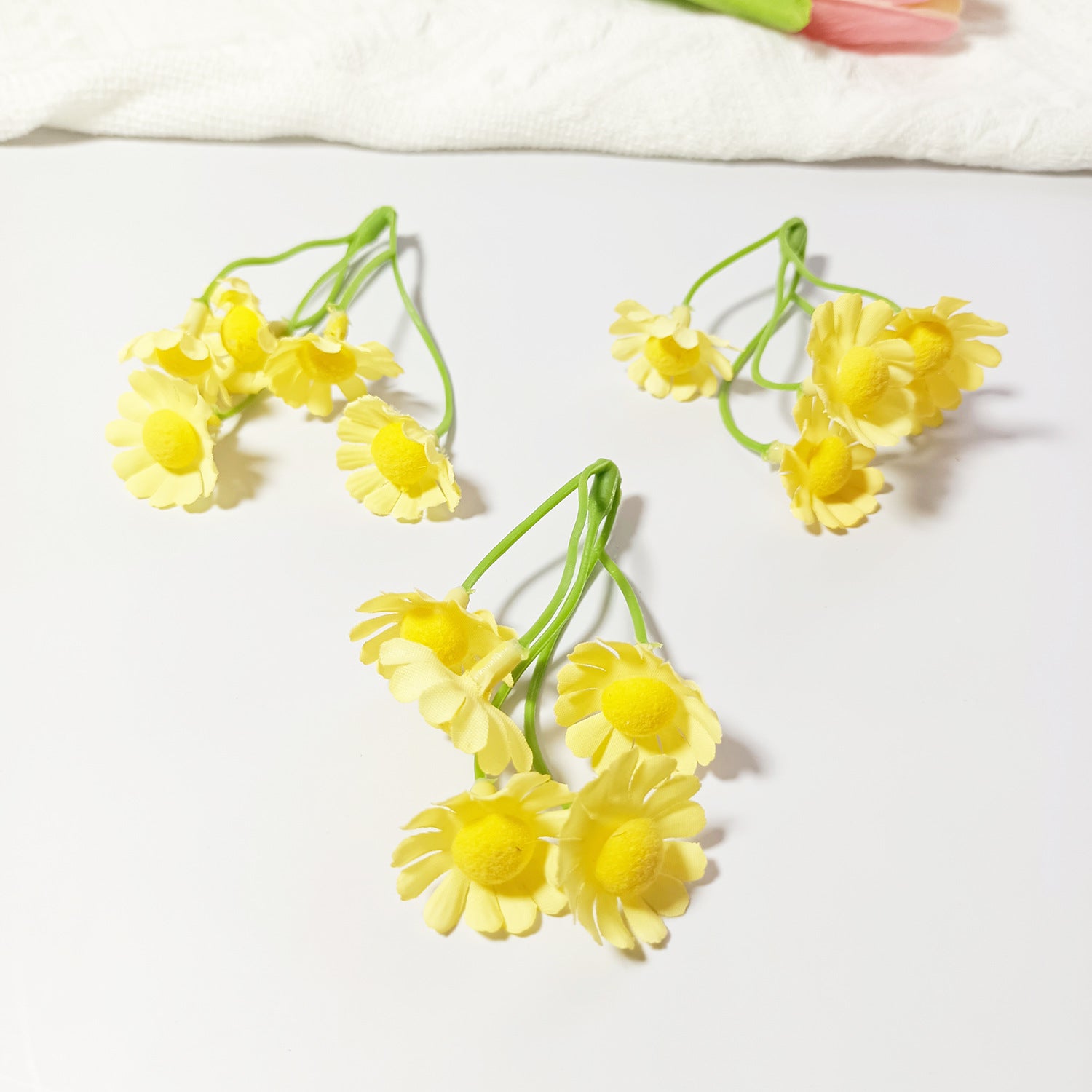 Künstliche kleine Gänseblümchen, 20 Stück, 2cm x 2cm x 7cm, realistisch, DIY, Hochzeitsdekoration, Geschenkverpackung, Floristik