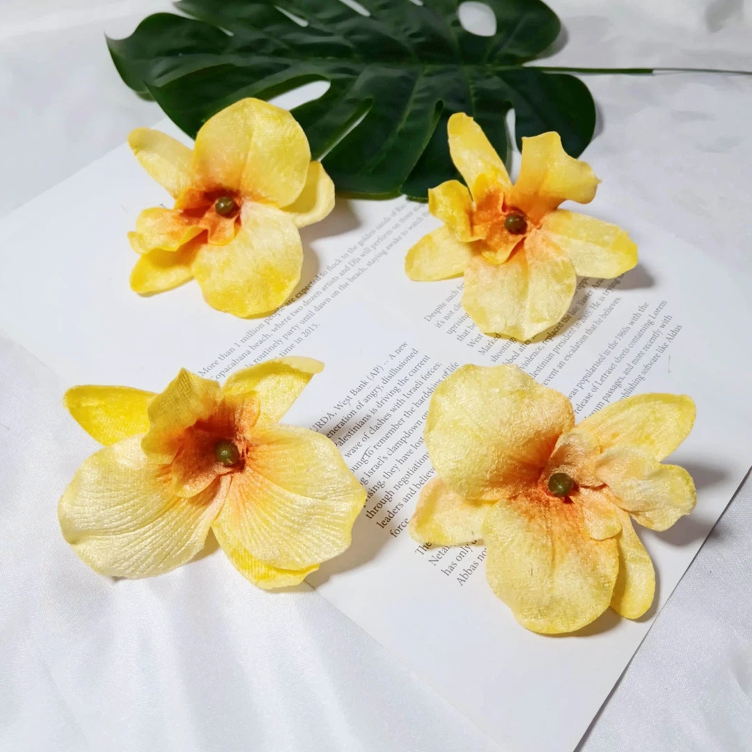 Künstliche Orchideenblüten, 9cm, Samt, realistisch, perfekt für Hochzeiten, DIY Arrangements, Geschenkverpackungen