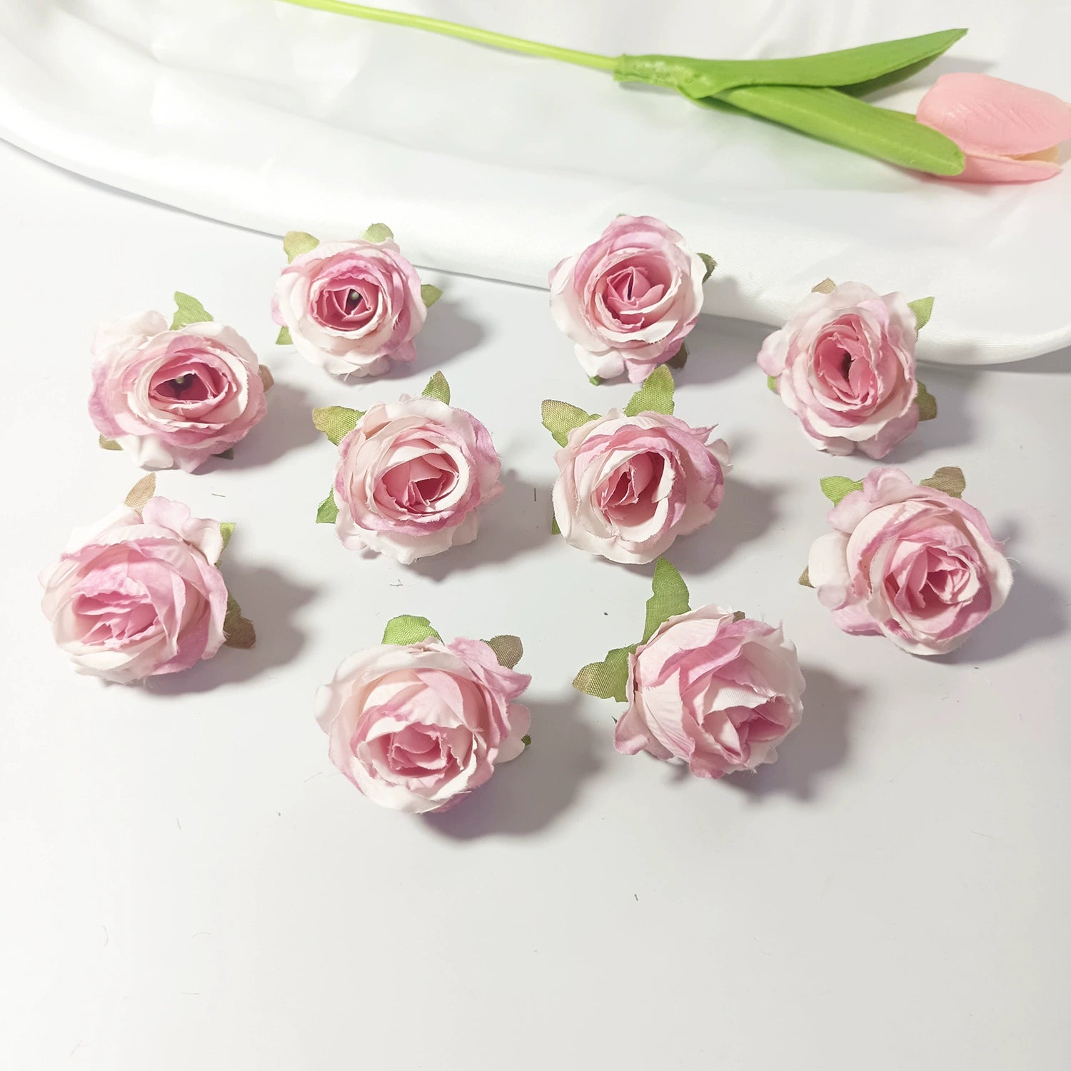 Mini Rosenköpfe 4cm, Künstliche Rosenblüten zum Basteln & Dekorieren, Naturgetreue Seidenrosen für DIY-Projekte, Hochzeit, Gestecke, Tischdeko
