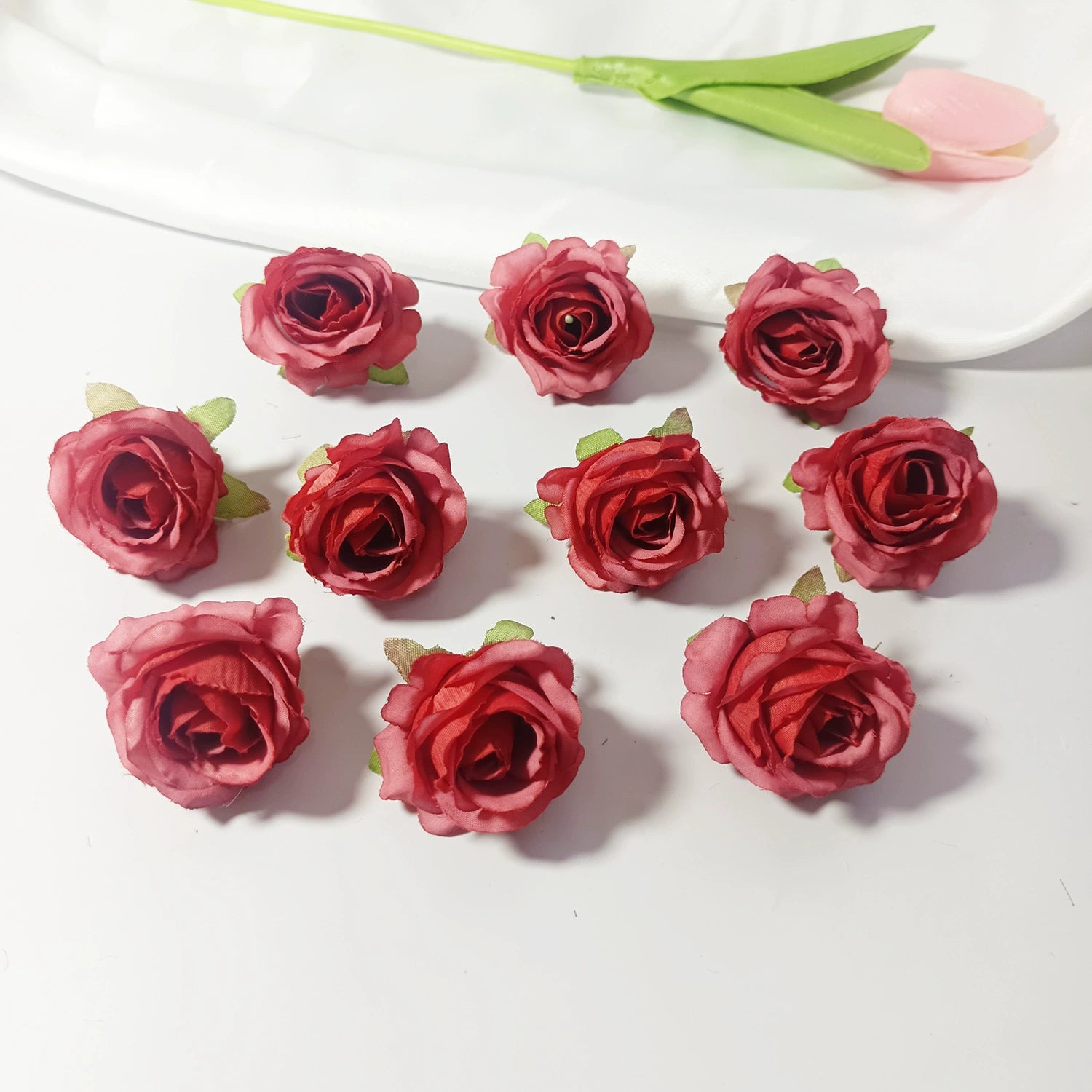 Mini Rosenköpfe 4cm, Künstliche Rosenblüten zum Basteln & Dekorieren, Naturgetreue Seidenrosen für DIY-Projekte, Hochzeit, Gestecke, Tischdeko