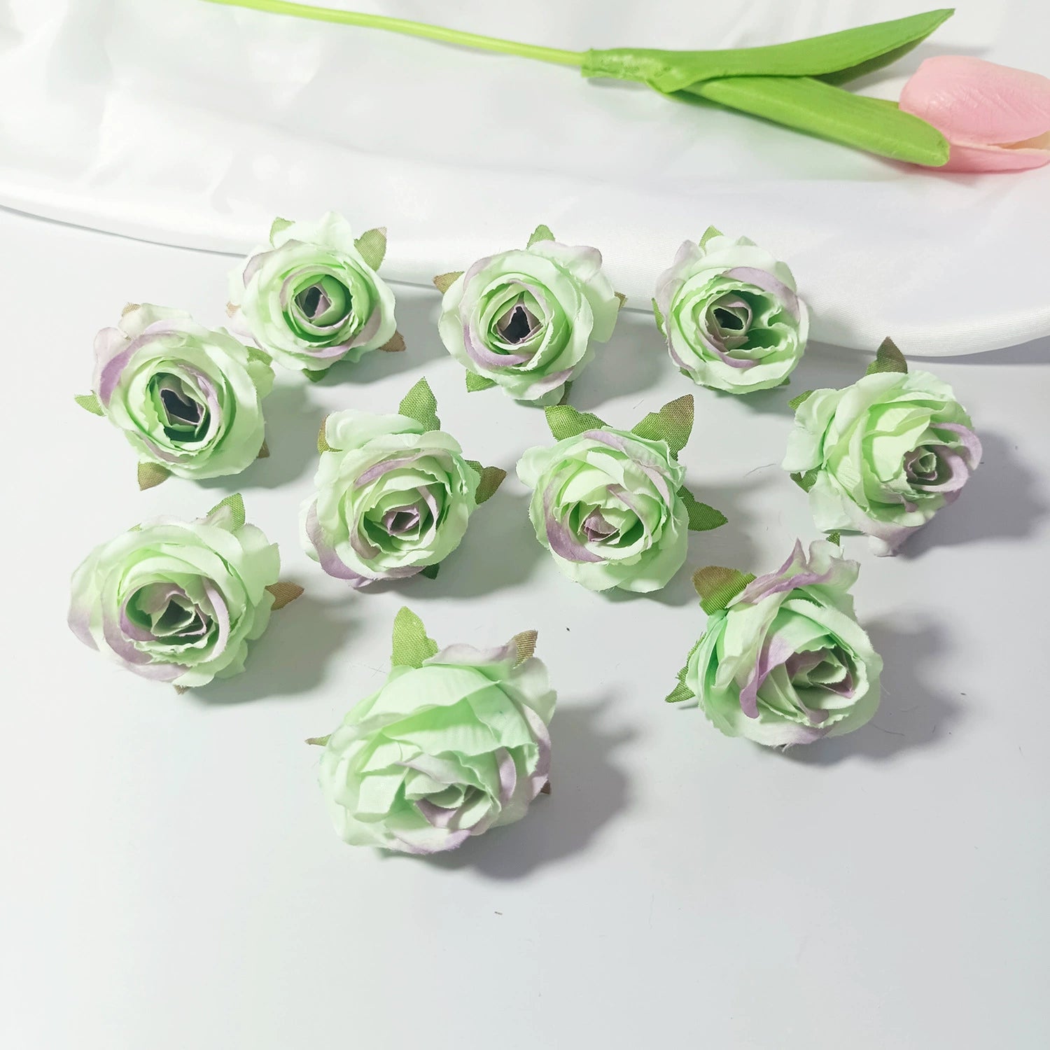 Mini Rosenköpfe 4cm, Künstliche Rosenblüten zum Basteln & Dekorieren, Naturgetreue Seidenrosen für DIY-Projekte, Hochzeit, Gestecke, Tischdeko