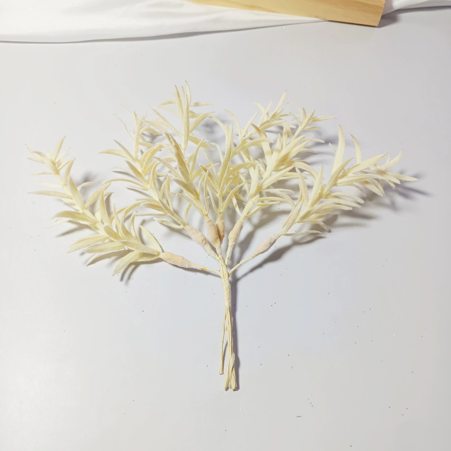 Sternengras Kunstzweig 20 cm, Täuschend echter Deko-Zweig für Gestecke & Vasen, Ideal für DIY, Hochzeit & Tischdeko, Kleine Kunstpflanze
