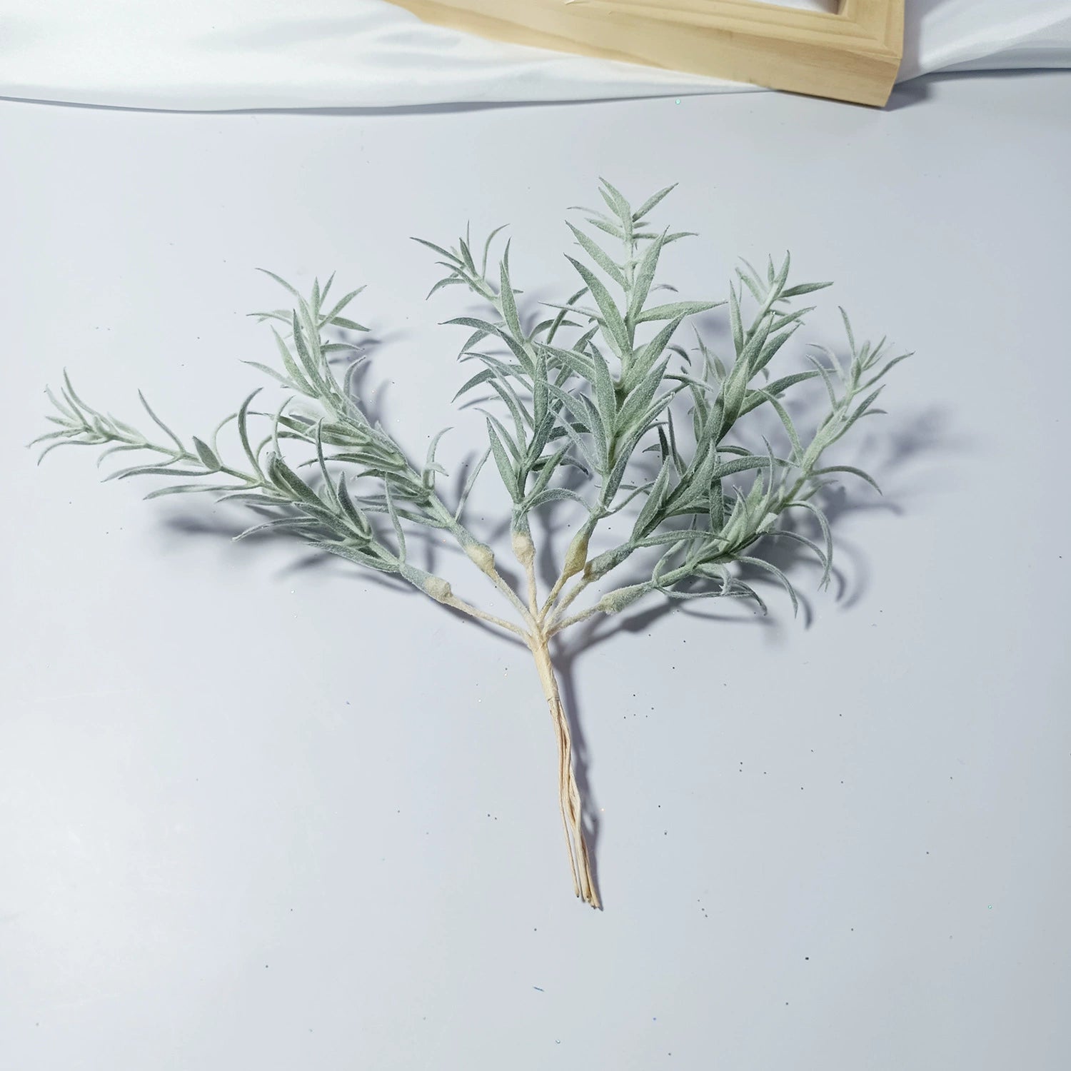 Sternengras Kunstzweig 20 cm, Täuschend echter Deko-Zweig für Gestecke & Vasen, Ideal für DIY, Hochzeit & Tischdeko, Kleine Kunstpflanze