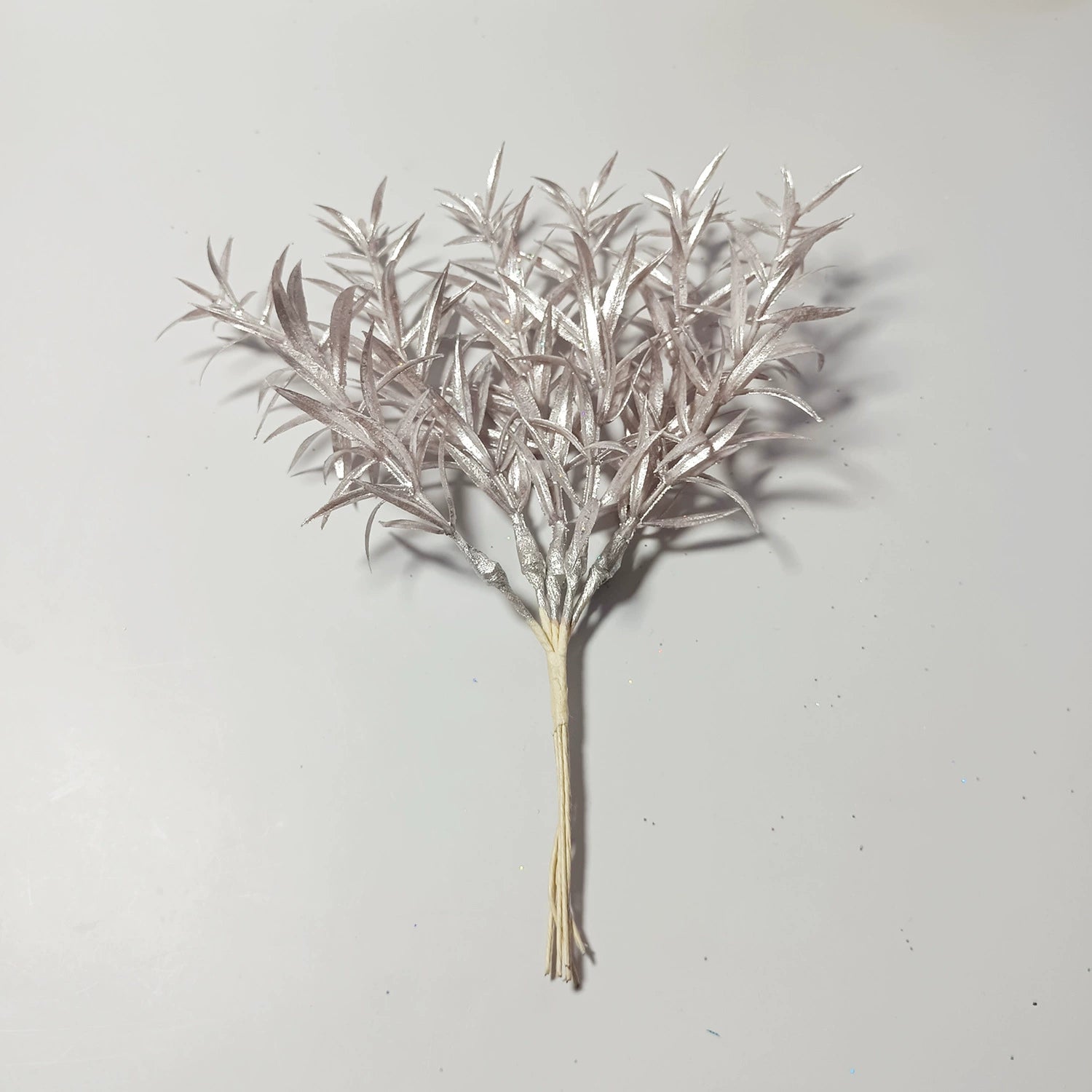 Sternengras Kunstzweig 20 cm, Täuschend echter Deko-Zweig für Gestecke & Vasen, Ideal für DIY, Hochzeit & Tischdeko, Kleine Kunstpflanze