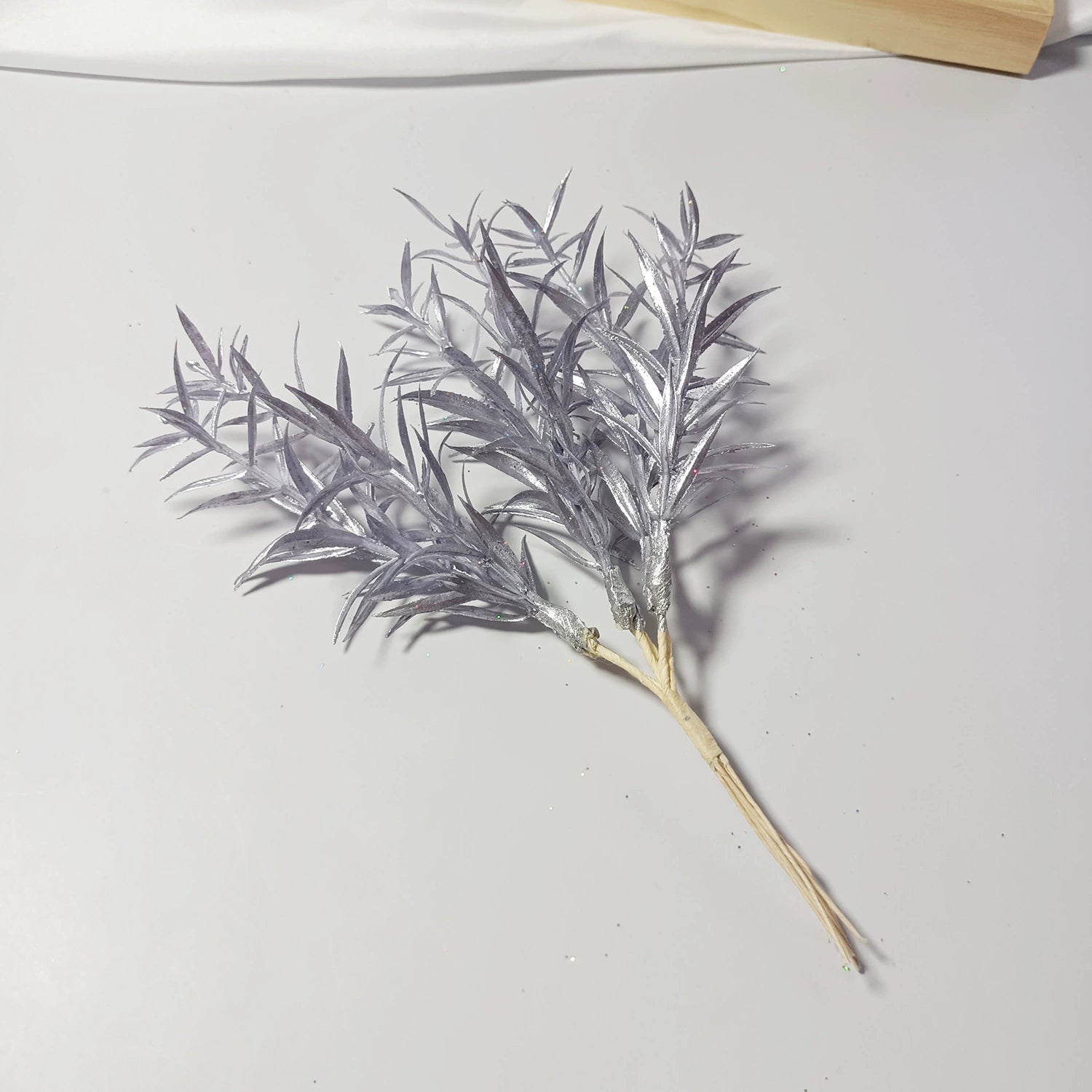 Sternengras Kunstzweig 20 cm, Täuschend echter Deko-Zweig für Gestecke & Vasen, Ideal für DIY, Hochzeit & Tischdeko, Kleine Kunstpflanze
