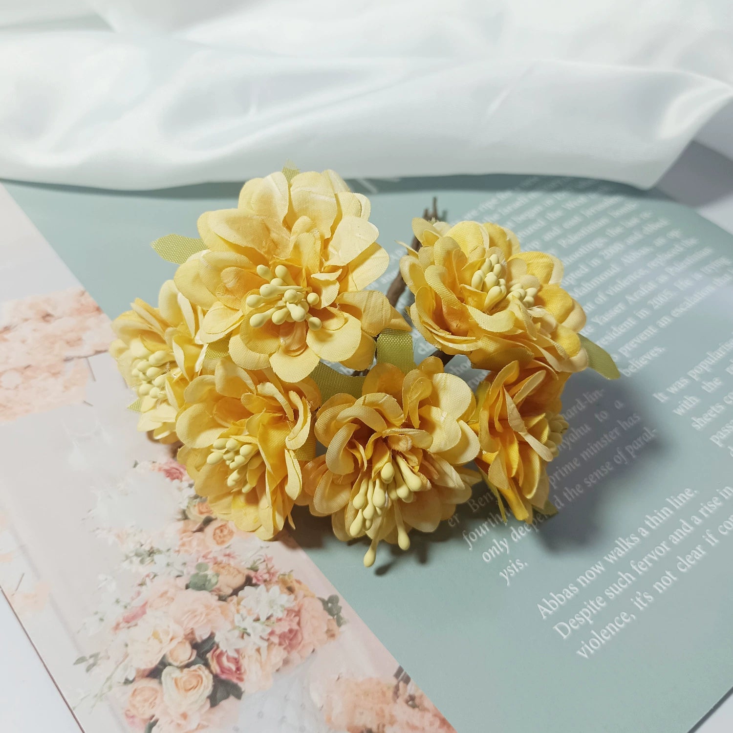 Kleine Dahlien Kunstblumen, 11 cm Mini-Bouquet, täuschend echte Seidenblumen für DIY, Gestecke, Anstecker, Hochzeit & Dekoration