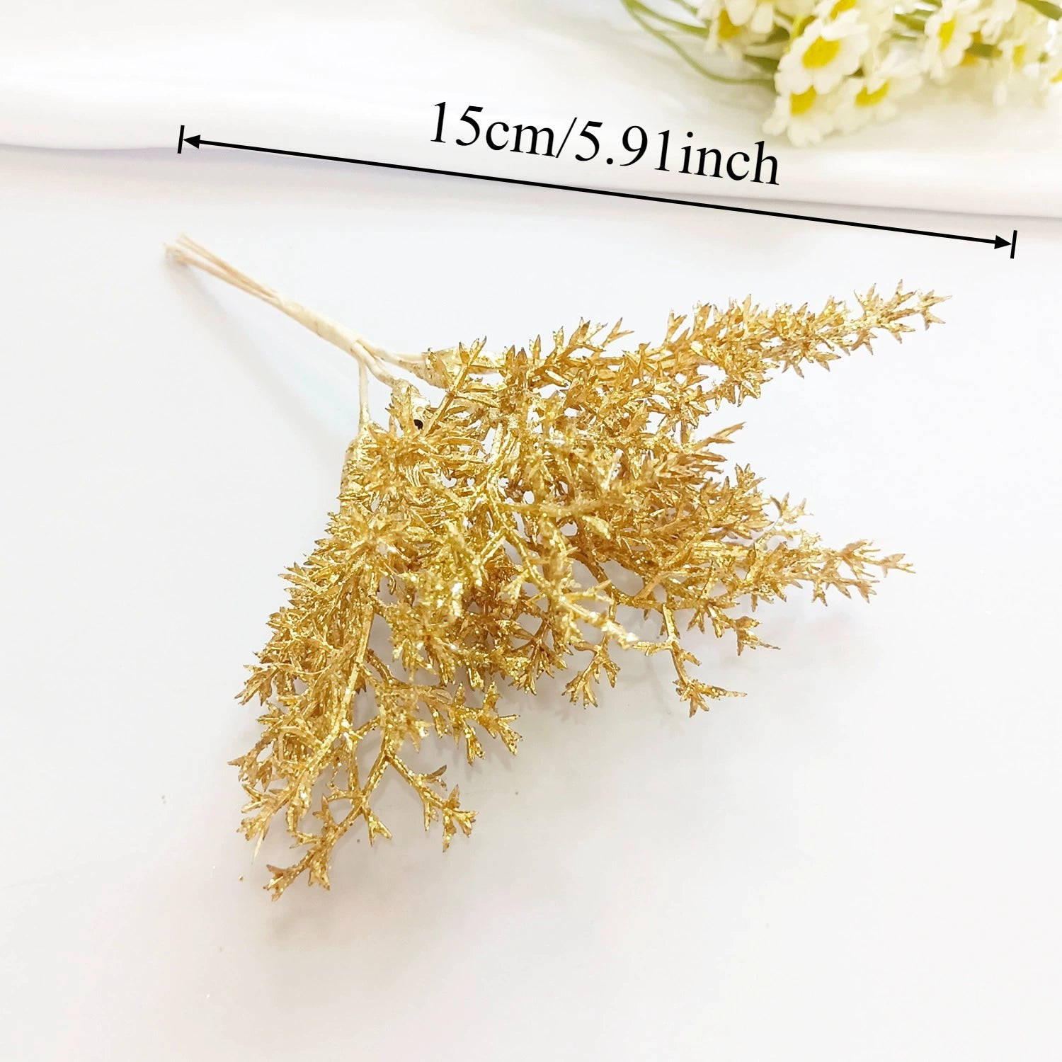 Künstlicher Kiefernzweig Gold 20cm, Deko-Pick mit Perlen, Täuschend Echter Tannenzweig für DIY Gestecke, Weihnachtsdeko & Anstecker