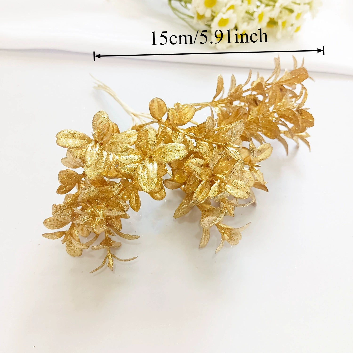 Künstlicher Kiefernzweig Gold 20cm, Deko-Pick mit Perlen, Täuschend Echter Tannenzweig für DIY Gestecke, Weihnachtsdeko & Anstecker