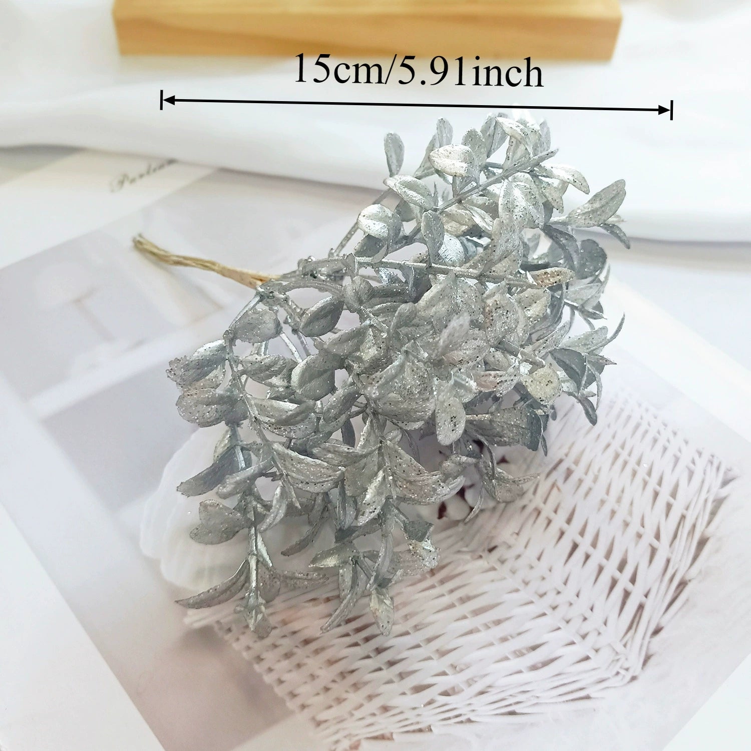Künstlicher Kiefernzweig Gold 20cm, Deko-Pick mit Perlen, Täuschend Echter Tannenzweig für DIY Gestecke, Weihnachtsdeko & Anstecker