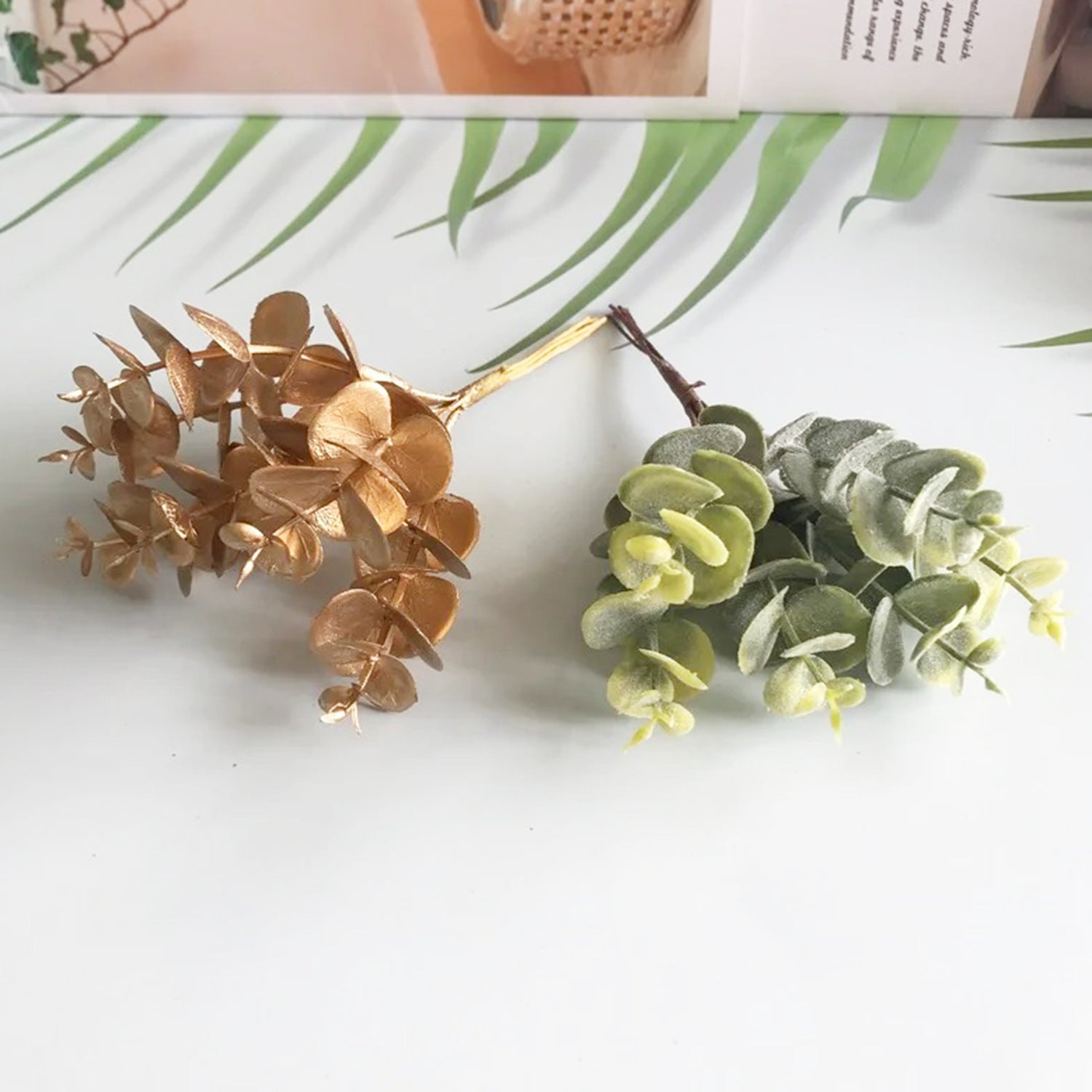 Künstliche Eukalyptusblätter 14,5 cm, Realistische Deko Zweige in Weiß-Grün, Ideal für Vasen, DIY Gestecke, Kränze & Hochzeitsdeko