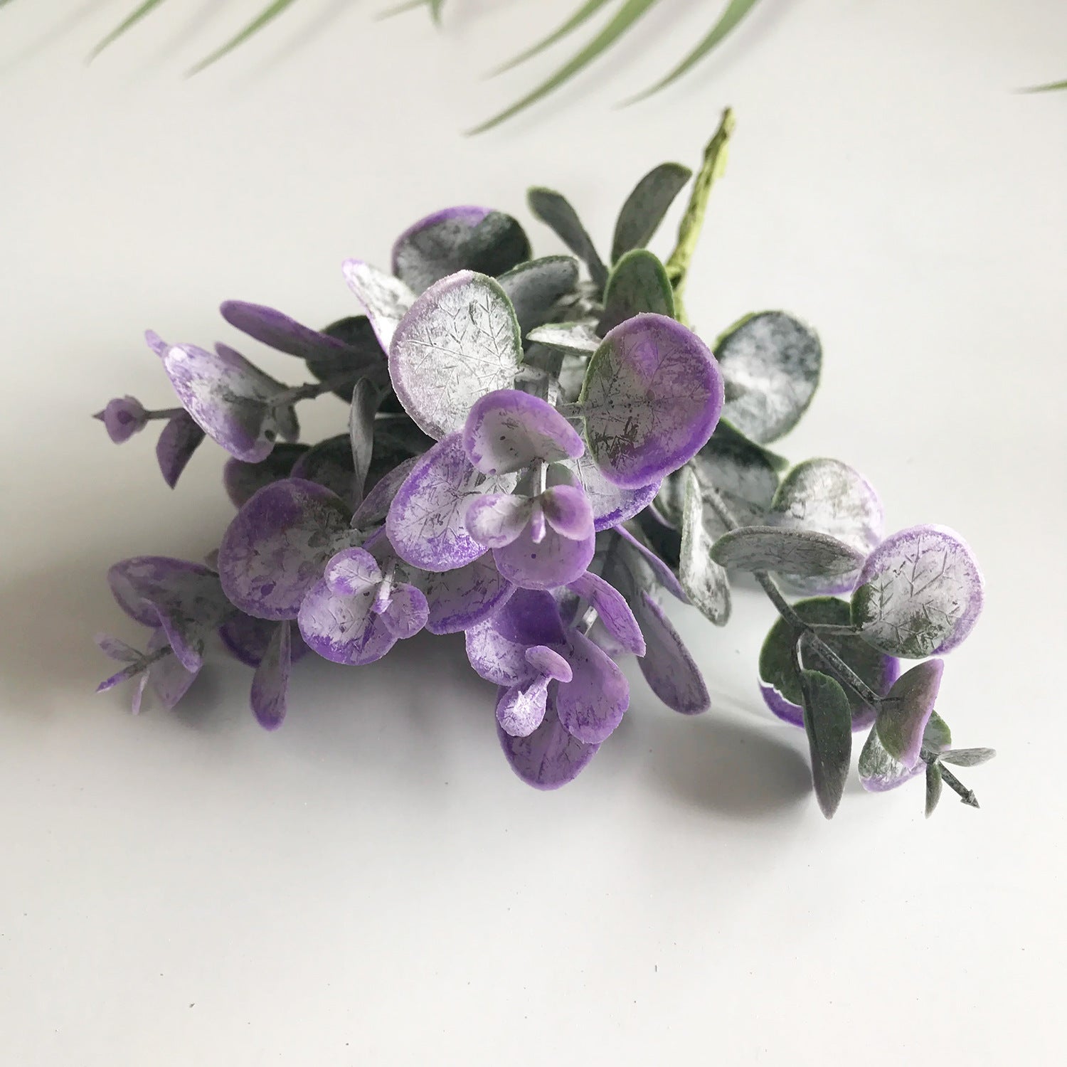 Künstliche Eukalyptusblätter 14,5 cm, Realistische Deko Zweige in Weiß-Grün, Ideal für Vasen, DIY Gestecke, Kränze & Hochzeitsdeko