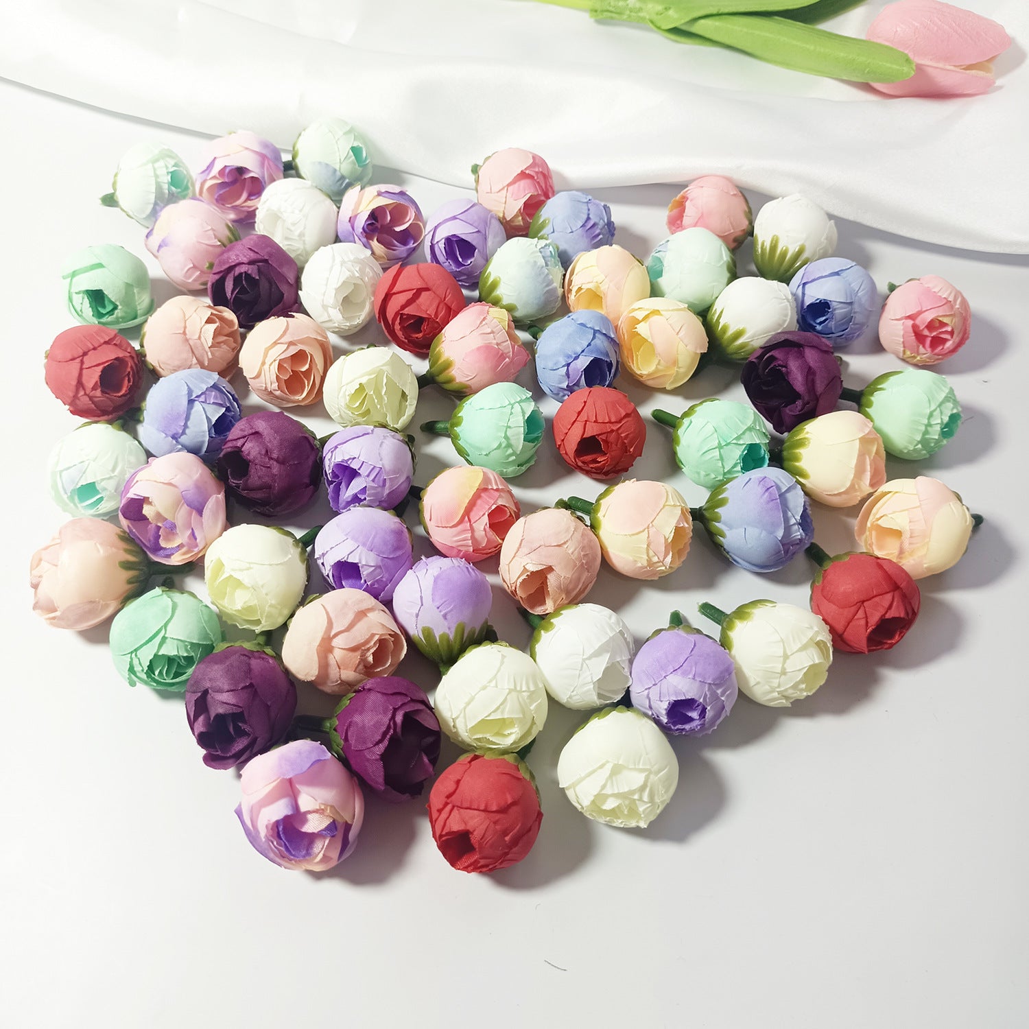 Künstliche Rosenknospen 3 cm, realistisch, ideal für DIY Hochzeitsfloristik, Geschenke, Dekoration, 5 Stück