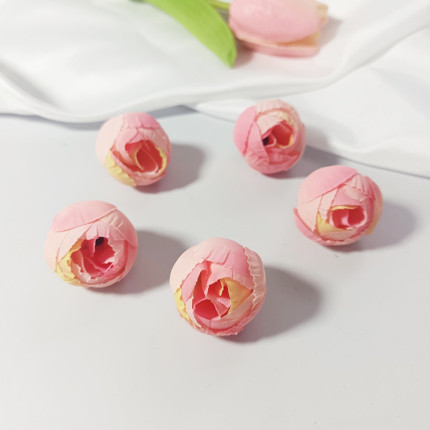 Künstliche Rosenknospen 3 cm, realistisch, ideal für DIY Hochzeitsfloristik, Geschenke, Dekoration, 5 Stück