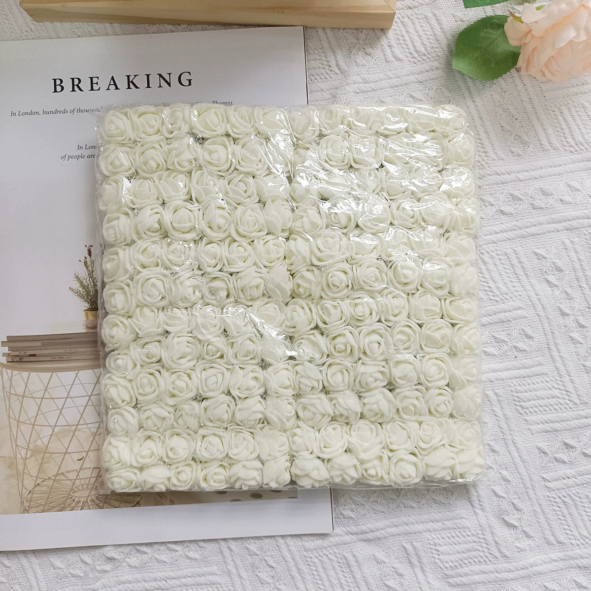 144x Mini Rosenköpfe 2,5 cm, PE Schaumrosen mit Spitze, Künstliche Blumen für Hochzeit, DIY & Gestecke, Großpackung für Floristik & Deko