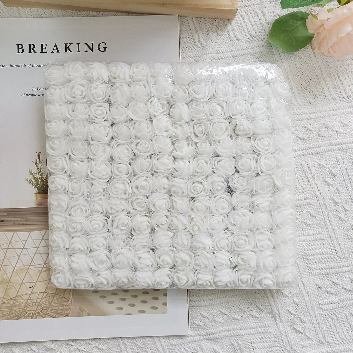 144x Mini Rosenköpfe 2,5 cm, PE Schaumrosen mit Spitze, Künstliche Blumen für Hochzeit, DIY & Gestecke, Großpackung für Floristik & Deko