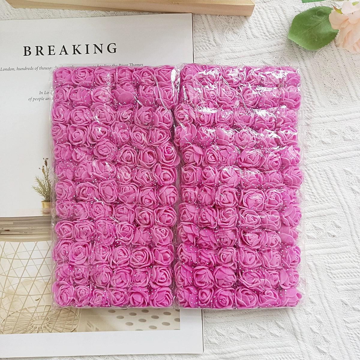 144x Mini Rosenköpfe 2,5 cm, PE Schaumrosen mit Spitze, Künstliche Blumen für Hochzeit, DIY & Gestecke, Großpackung für Floristik & Deko