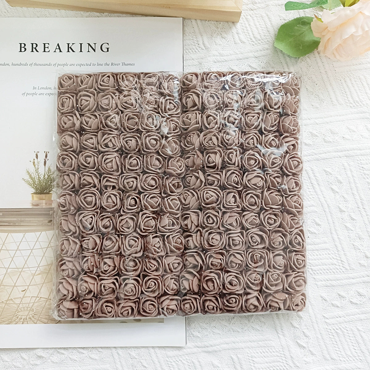 144x Mini Rosenköpfe 2,5 cm, PE Schaumrosen mit Spitze, Künstliche Blumen für Hochzeit, DIY & Gestecke, Großpackung für Floristik & Deko