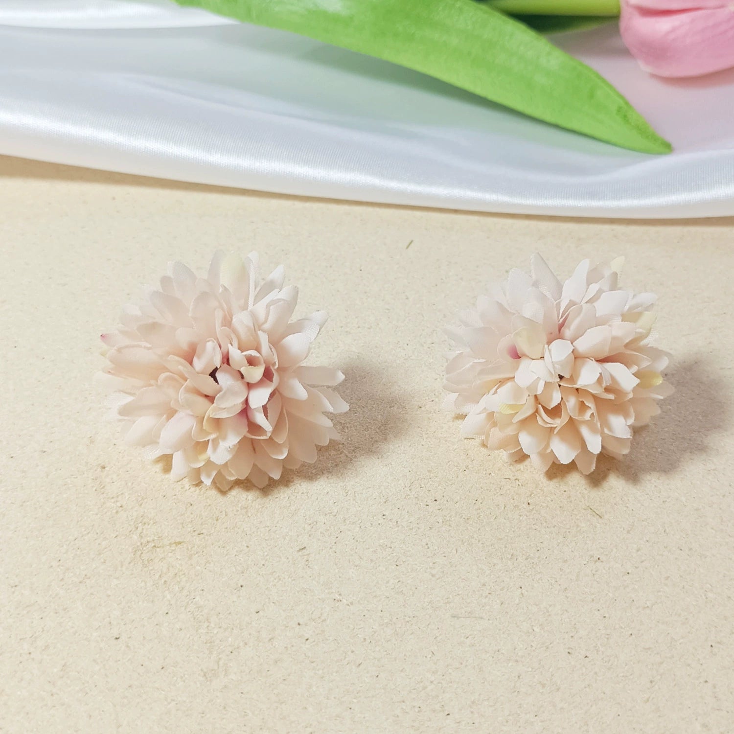 Künstliche Wildblumen Blütenköpfe 4cm, 10 Farben, Realistische Seidenblumen zum Basteln, DIY Gestecke, Hochzeitsdeko, Ansteckblume