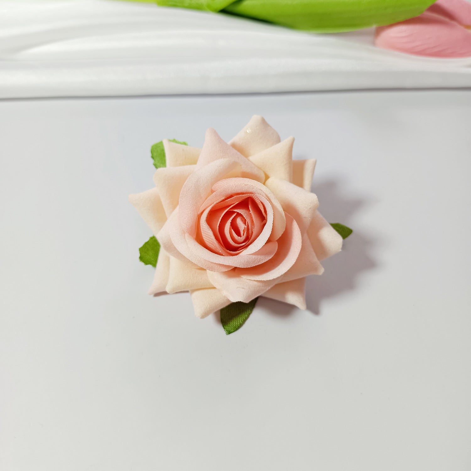 50x Samt-Rosenköpfe 5,5 cm, Künstliche Rosen zum Basteln, Hochzeitsdeko, Gestecke, Anstecker, Premium DIY Blütenköpfe