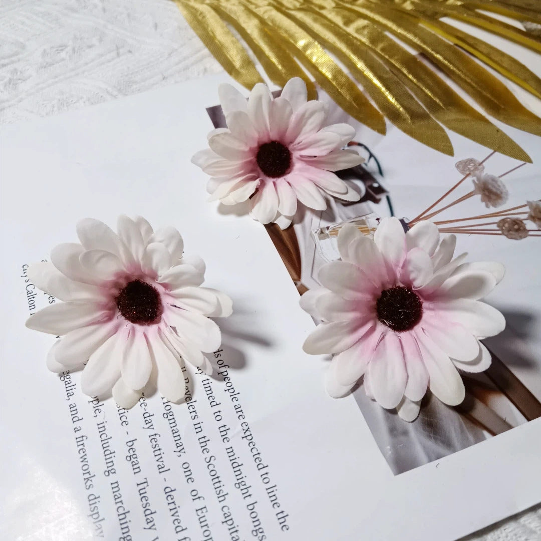 Gänseblümchen Blumenköpfe 7cm, Täuschend Echte Seidenblumen zum Basteln, DIY Kunstblumen für Hochzeit, Gestecke, Floristik | Mengenrabatte