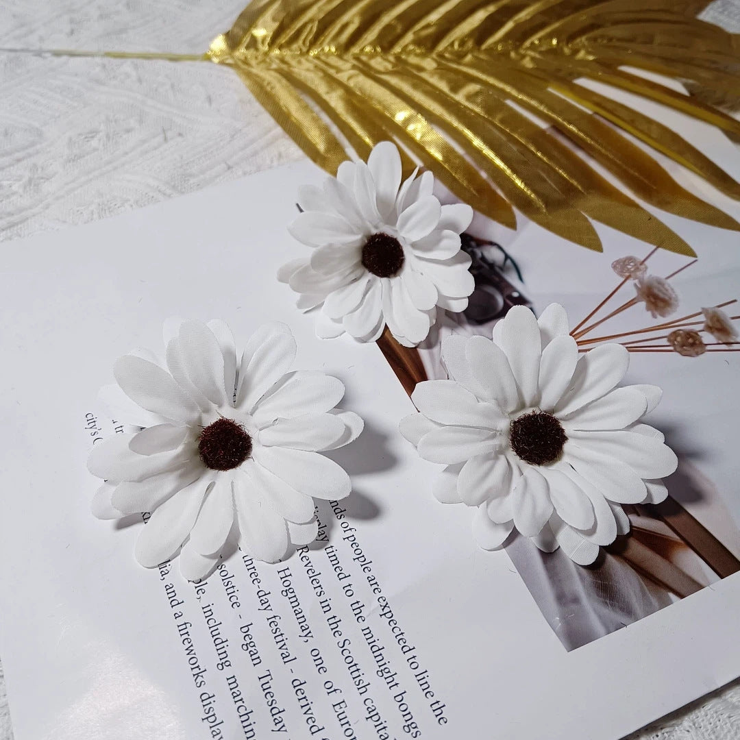 Gänseblümchen Blumenköpfe 7cm, Täuschend Echte Seidenblumen zum Basteln, DIY Kunstblumen für Hochzeit, Gestecke, Floristik | Mengenrabatte