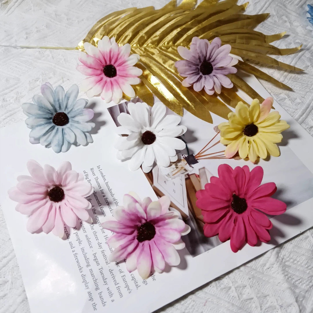Gänseblümchen Blumenköpfe 7cm, Täuschend Echte Seidenblumen zum Basteln, DIY Kunstblumen für Hochzeit, Gestecke, Floristik | Mengenrabatte