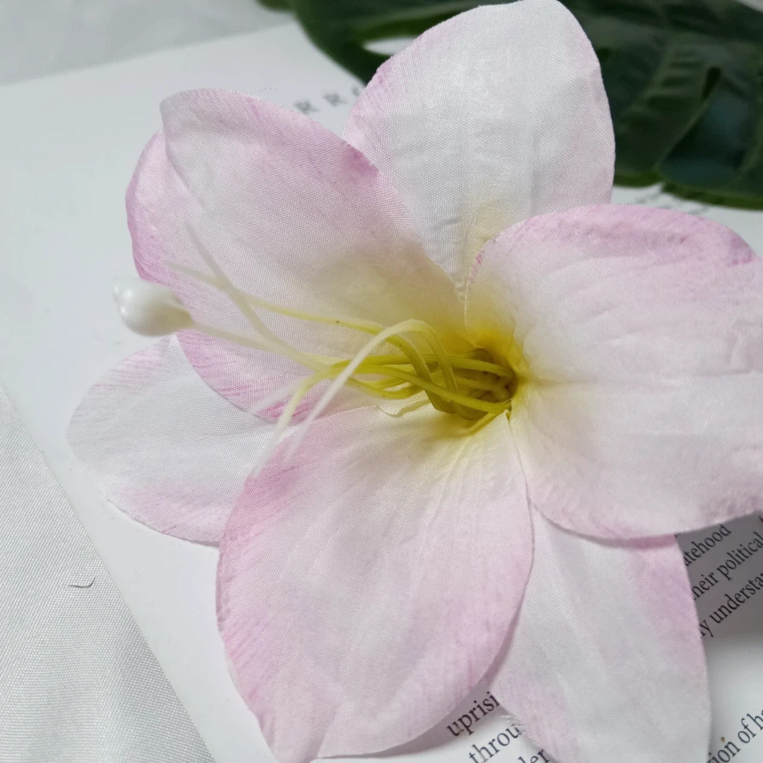 Künstliche Lilienblüten, 10 cm Durchmesser, realistische Optik, ideal für Hochzeiten, DIY Dekorationen, Blumenarrangements, Tischdekoration