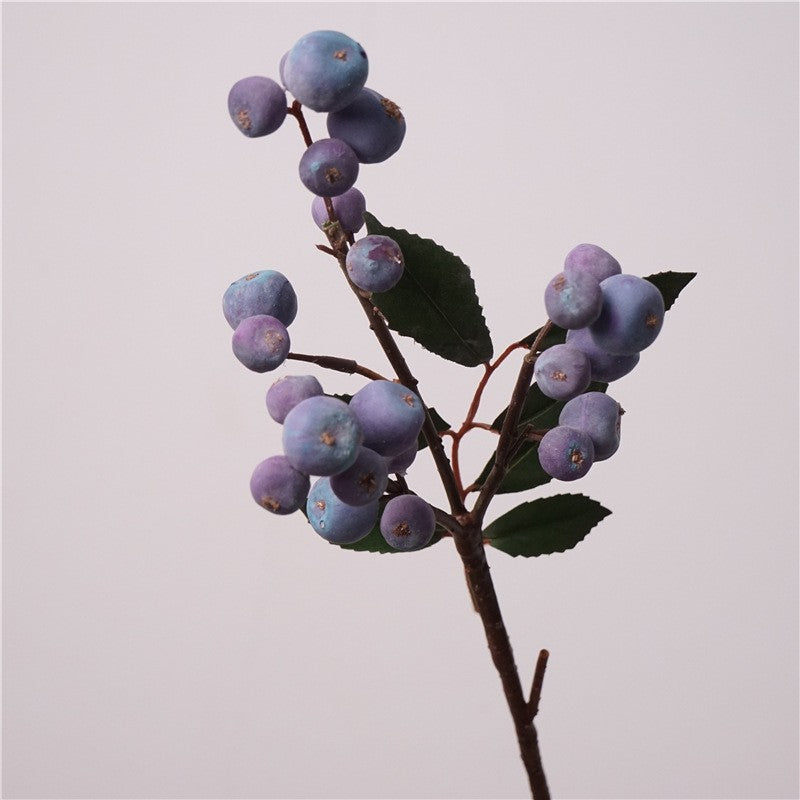 Künstlicher Beeren-Zweig 45 cm, Rote Ilex Beeren gefrostet, Dekozweig für Vase, Herbstdeko, Weihnachten & Floristik-Bedarf