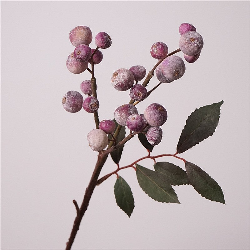 Künstlicher Beeren-Zweig 45 cm, Rote Ilex Beeren gefrostet, Dekozweig für Vase, Herbstdeko, Weihnachten & Floristik-Bedarf
