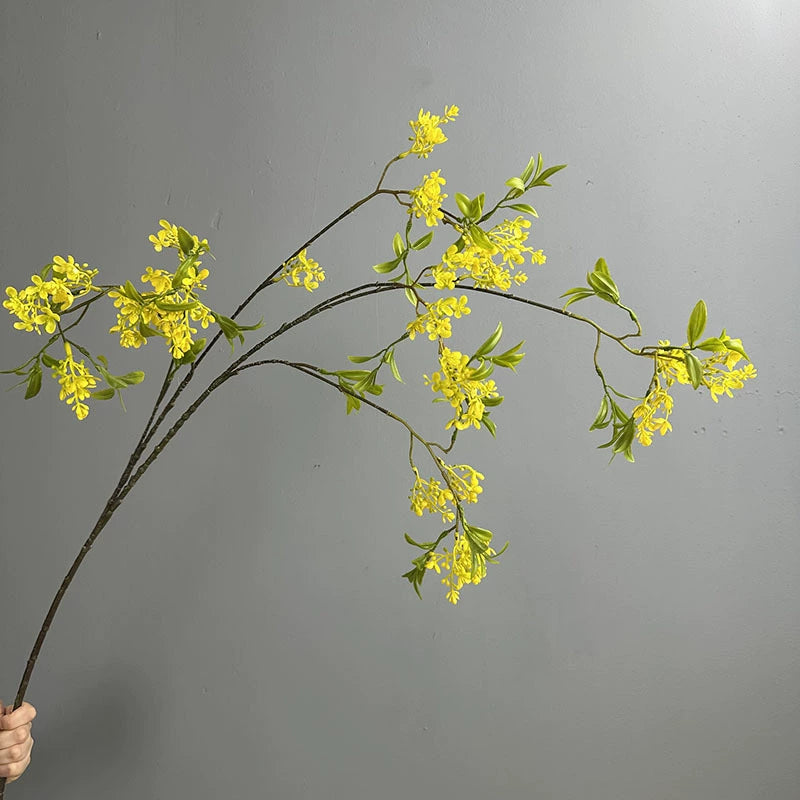 Künstlicher Forsythienzweig 127 cm, langer hängender Dekozweig, täuschend echt in Gelb, Weiß, Lila – Ideal für Bodenvase, Hochzeit, Gastronomie