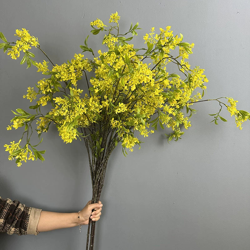 Künstlicher Forsythienzweig 127 cm, langer hängender Dekozweig, täuschend echt in Gelb, Weiß, Lila – Ideal für Bodenvase, Hochzeit, Gastronomie