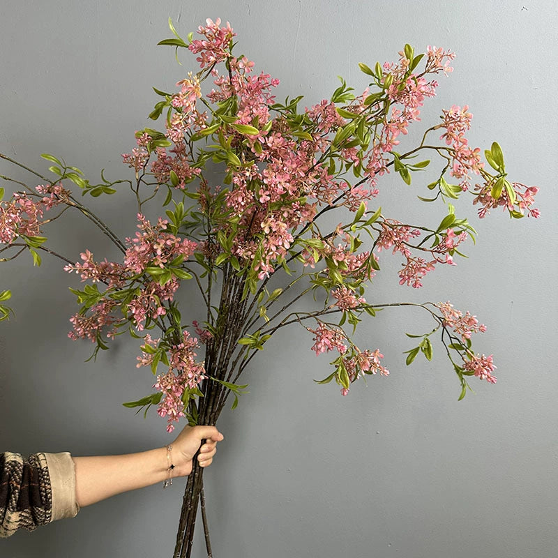 Künstlicher Forsythienzweig 127 cm, langer hängender Dekozweig, täuschend echt in Gelb, Weiß, Lila – Ideal für Bodenvase, Hochzeit, Gastronomie