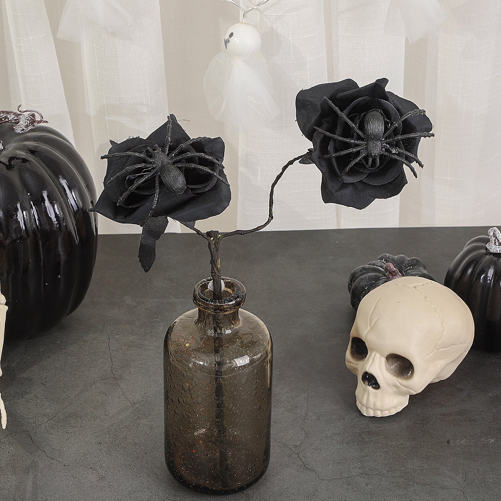 Faux-Rosen mit Spinnen, 38cm, Kunstseide, Gothic Halloween Deko, Hochzeiten, Partys, Innenräume