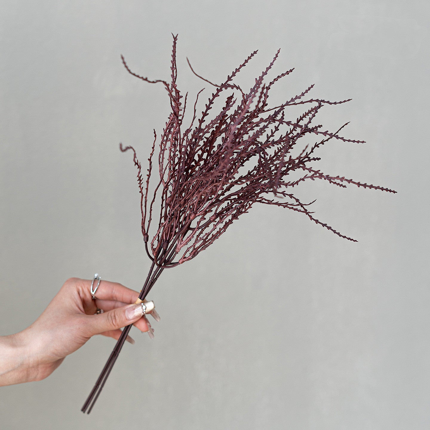 Künstliche Herbstblumenstrauß mit Korallenmoos, 45cm, Kunststoff, ideal für Hochzeiten, Innendekoration, Veranstaltungen