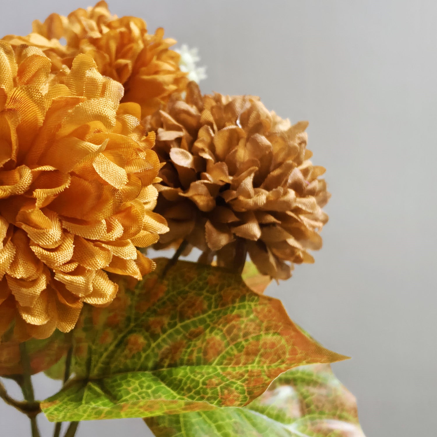 24 cm Herbst-Dahlienstrauß, Kunstseide, dekorativ für Hochzeit, Zuhause, Büro, langlebig und pflegeleicht