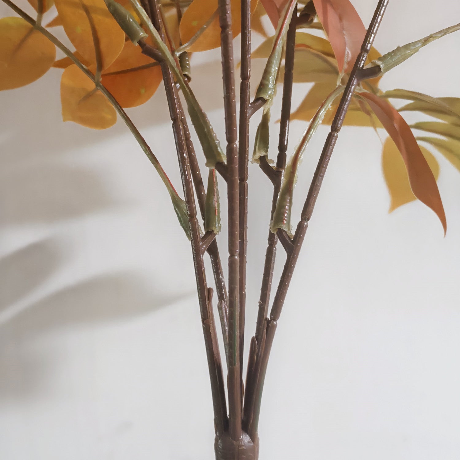Künstliche Herbstzweige im rustikalen Landhausstil, Rost-Olivgrün Gradient Blätter, realistische Herbstdeko für Esstisch Sideboard Wohnzimmer
